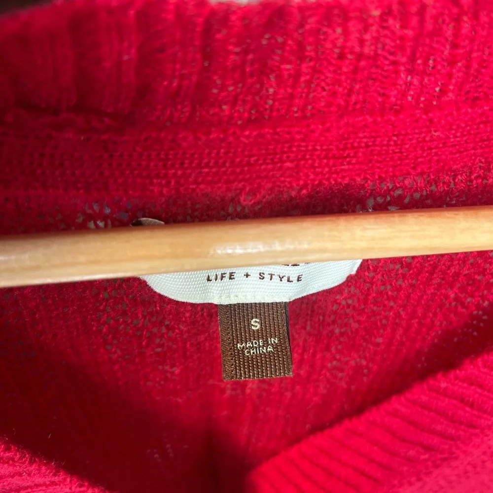 Sonoma Cardigan button closure size small  
Red - Picture 4 of 6